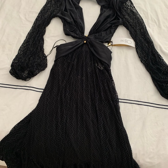 Plunge Netted Cutout Maxi Beach Dress
Size small - Picture 3 of 12